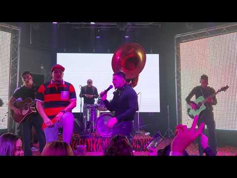 Omar Ruiz ft proximo nivel.   Vicio que domino  en vivo