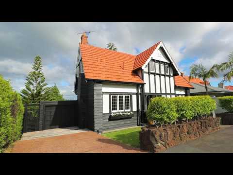 13 Papahia Street, Parnell - Steen Nielsen