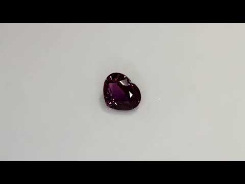 Zaffiro rosso porpora non trattato, taglio a cuore, 1.79 ct Video