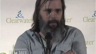 Singer-songwriter Steve Earle on Pete Seeger. Democracy Now 5/4/09 9 of 15