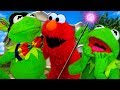 Elmo Surprises Kermit The Frog With A Magician