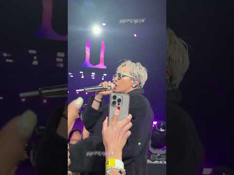 Watching GD rap up close #gdragon #gdra #kpop