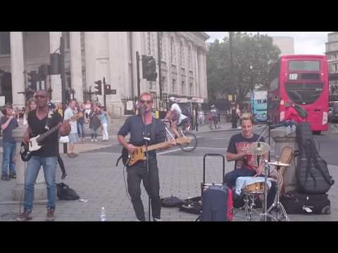 The Hod Use somebody cover by Kings of Leon at Trafalgar Square