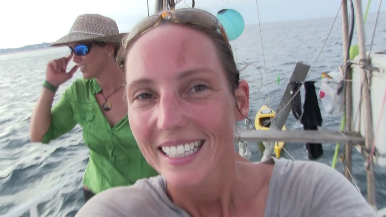 Whale Watching In Panama From My Own Sailboat - UNTIE THE LINES III #11