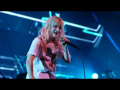 Paramore - Hard Times LIVE Syracuse 2018 #paramorelive