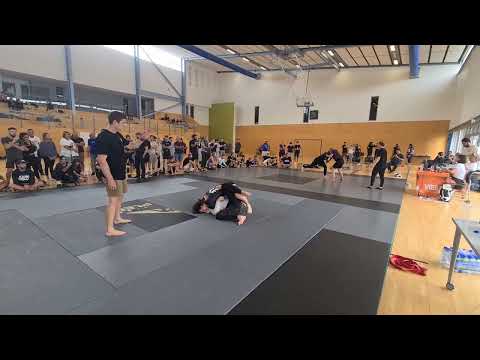 Anton vs Johanned de Waal - Axis BJJ