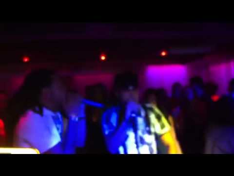 SHOW CASE DE SPART MC ET T-NOLA  AU MIKADO POUR LA SOIRÉE REVOLUCION REGGEATON