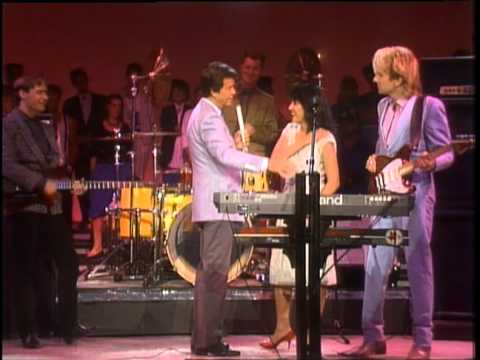 Dick Clark interviews Cock Robin American Bandstand 1985