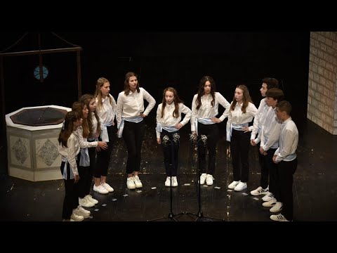 Klapa Benja - Čija je ono divojka