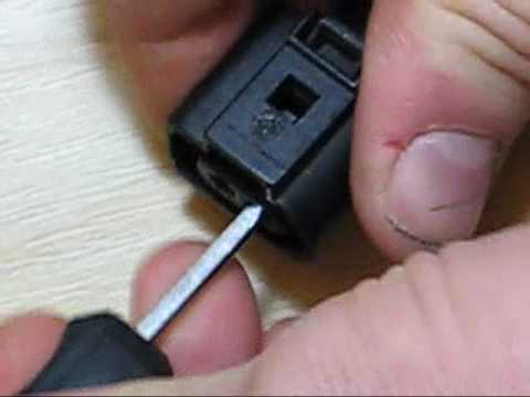 Removing terminals on the vw wiring harness