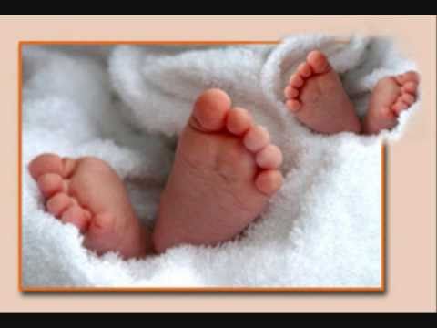 The Stargazers (UK) (Twenty Tiny Fingers).1952. Great Version.With delightful baby pics.