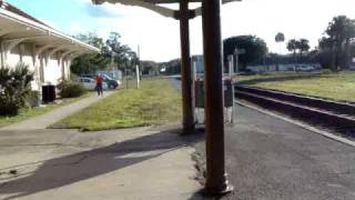 preview picture of video 'Northbound Silver Meteor train 98 arriving at Palatka, FL'