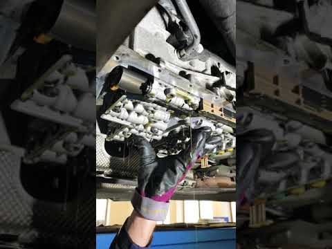 6HP automatic transmission: Sealing gasket broken! (BMW E60 LCI, DonSimon Getriebetechnik)