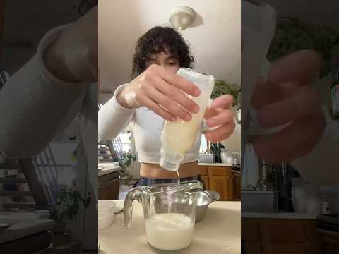 Fresh butter in under 15 minutes #sustainableliving #homemade #homemadebutter