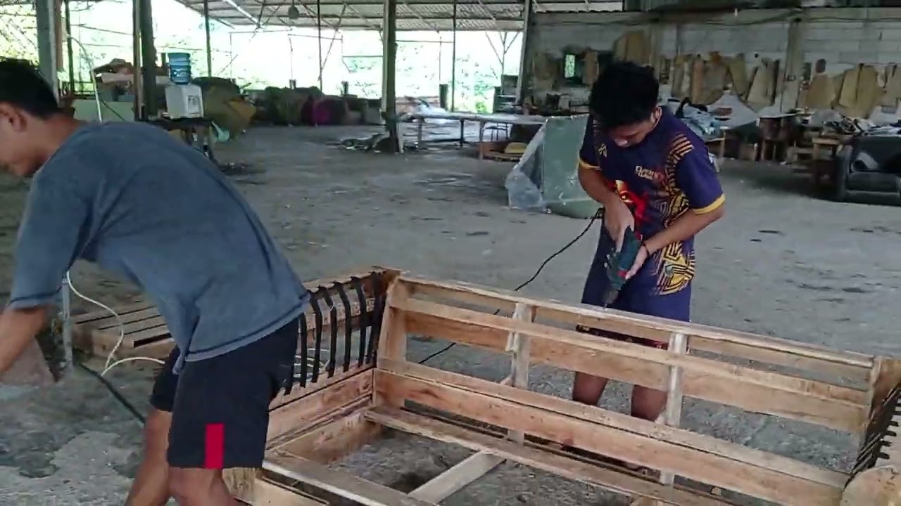 Suasana pabrik service sofa bogor terbaik