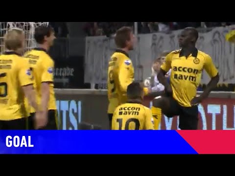 INSANE Bycicle Kick From Kah | Roda JC Kerkrade - VVV-Venlo (16-04-2011) | Goal