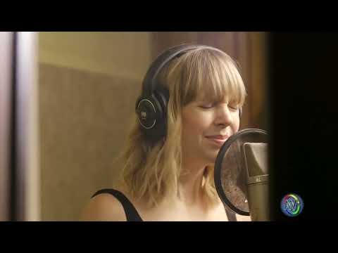 Pomplamoose ft  Sarah Dugas - Sweet Dreams + White Stripes Mashup
