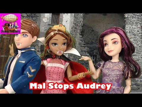 Mal Stops Audrey  - Part 13 - Descendants Monster High Series