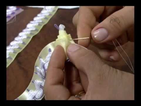 MULHER.COM 19/10/2012 VALERIA SOARES - BORDADO DE CRAVO EM PASSAMANARIA E FITA _01