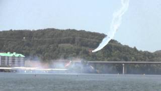preview picture of video 'Aerobatic Flight at Lake of the Ozarks Shootout 2014'