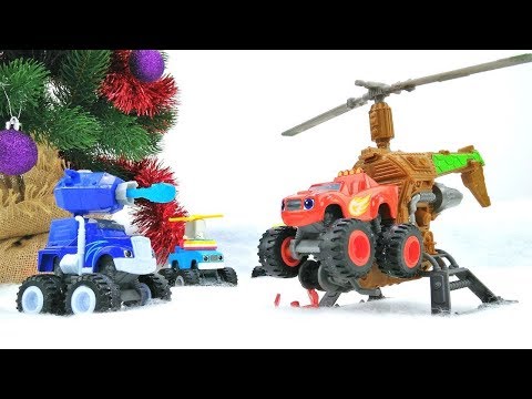 Weihnachtsgeschenke für die Monster Maschinen. Kinder Video auf Deutsch.