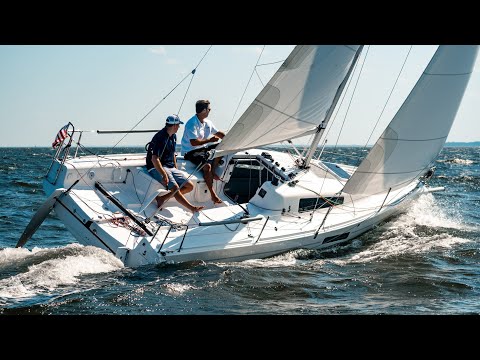BENETEAU First 27: The Future Of Sailing Is Now!