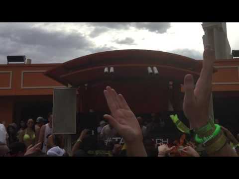 Howard Jones - And Do You Feel Scared (Eric Prydz Remix) @ Tao Beach (6.18.16)