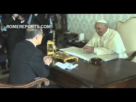 Pope meets with president of Philippines in the Vatican