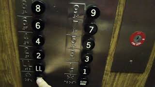 preview picture of video 'Old Otis traction elevator @ The Genetti Hotel Williamsport PA'