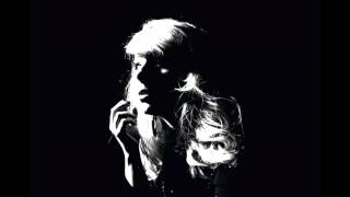 12 LITTLE BOOTS - Remedy/Shake (Live at Heaven 2013)