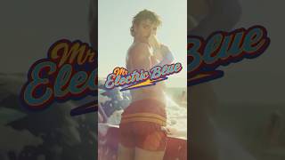 WELCOME TO MY AMERICAN HEART LADIES AND GENTLEMEN. I hope you enjoy the album:)