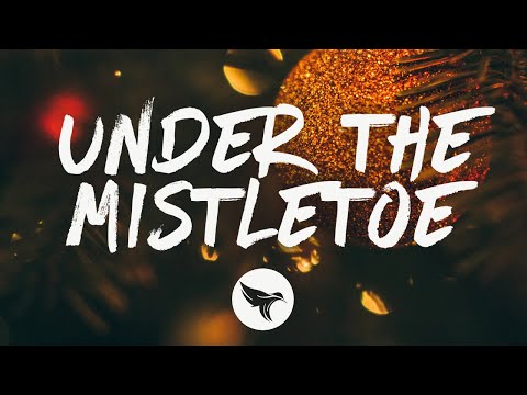 Kelly Clarkson and Brett Eldredge - Under the Mistletoe (Lyrics)