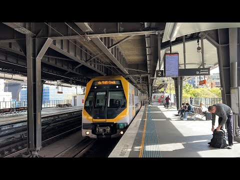 Sydney Trains: M32 + M33 arriving at Circular Quay