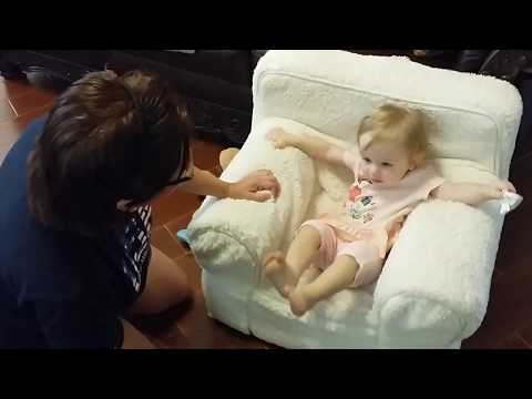 My Mommy Comes Back - 14 months old Baby Music by Hap Palmer