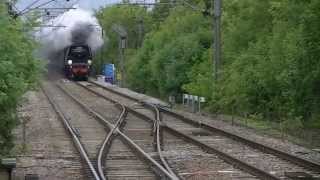 preview picture of video 'Steam train 34067 Tangmere storming through Diss,Norfolk. (09/06/2013).'