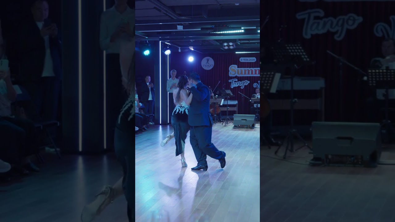 Brenno Marques y Fatima Caracoch in Tango Cafe