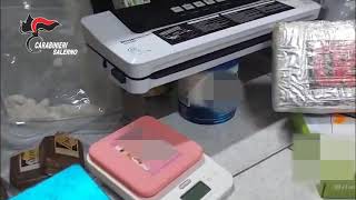 blitz-dei-carabinieri-nel-salernitano-scoperto-droga-market-e-armi