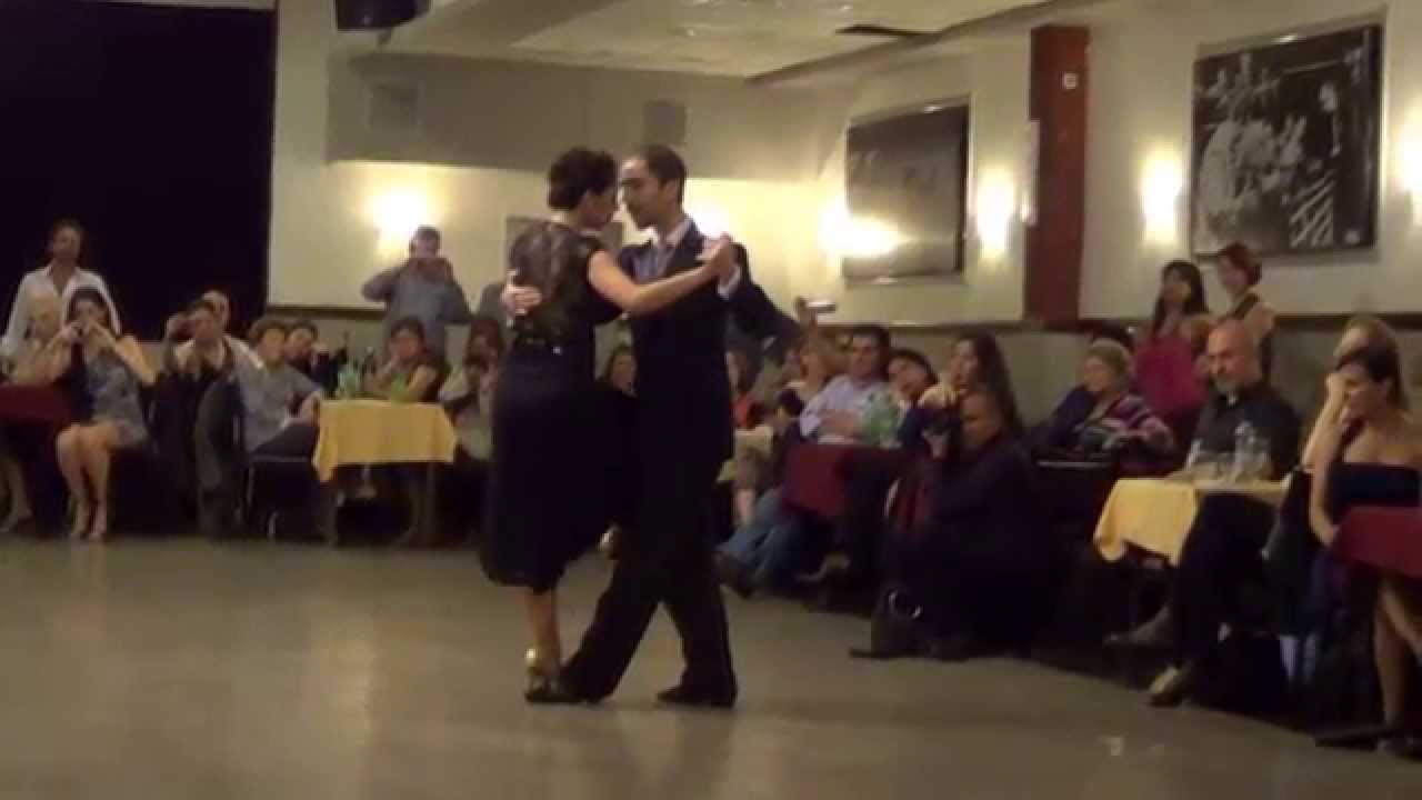 Walter Champin y Jessica Vargas Tango "Nido Gaucho" Di Sarli-Pomar (21-11-14) 1/3