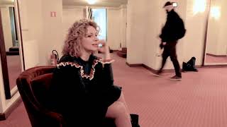 Uhvatili smo Ninu Violić nakon predstave u HNK video