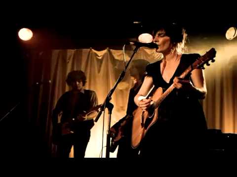 Jen Cloher & The Endless Sea - Time Among The Pines