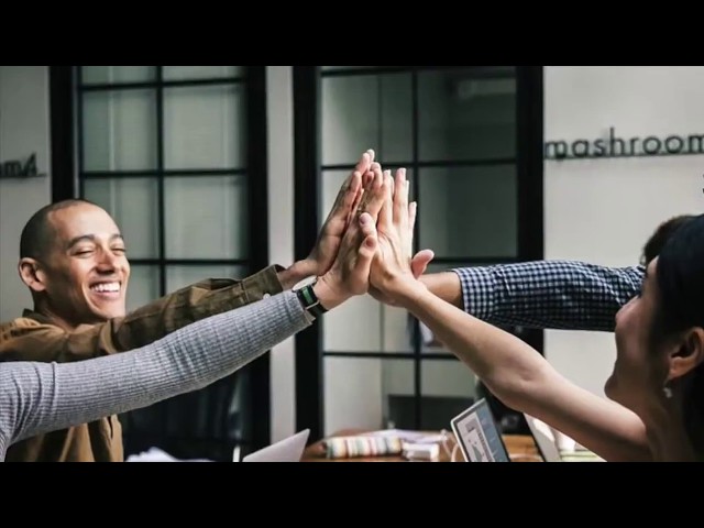 Vídeo relacionado con Más Claves para un año Redondo: 7 estrategias para elevar tu vida a extraordinaria (Escuela Internacional de Nuevos Escritores nº 4)