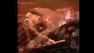 Elton John - Funeral for a Friend/Love Lies Bleeding (Live at Wembley Empire Pool 1977)