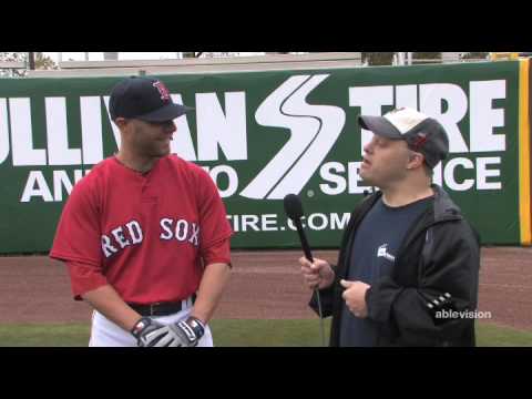Ablevision、レッドソックスの二塁手ダスティン・ペドロイアにインタビュー (Ablevision interviews Red Sox second baseman Dustin Pedroia)