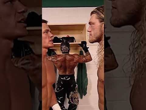 Rey Mysterio entrenando atrás de John Cena y Edge ❤️‍🩹🤣