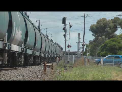 Australian Locomotives-  Victorian S & B class Diesels!