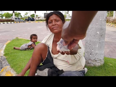 Helping The Homeless - Downtown Colombia Markets Part 6 🇨🇴
