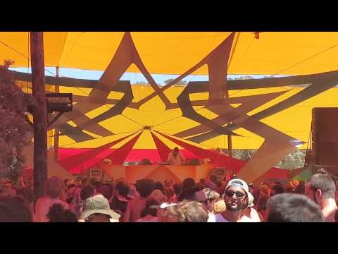 Dj James Monro playing Jossie Telch's Uncommon @ Boom Festival 2014