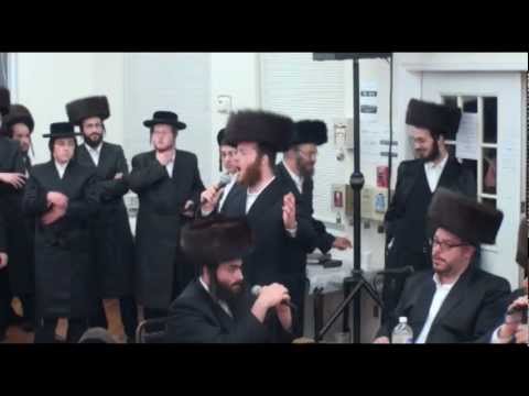 Yaakov Lemmer With Mezamrim - Yiddish Shtibel