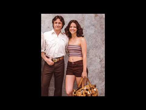 oui oui marie (x ending version, delayed vocals)