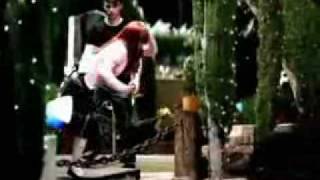 avril lavigne girlfriend vs paramore misery business remix